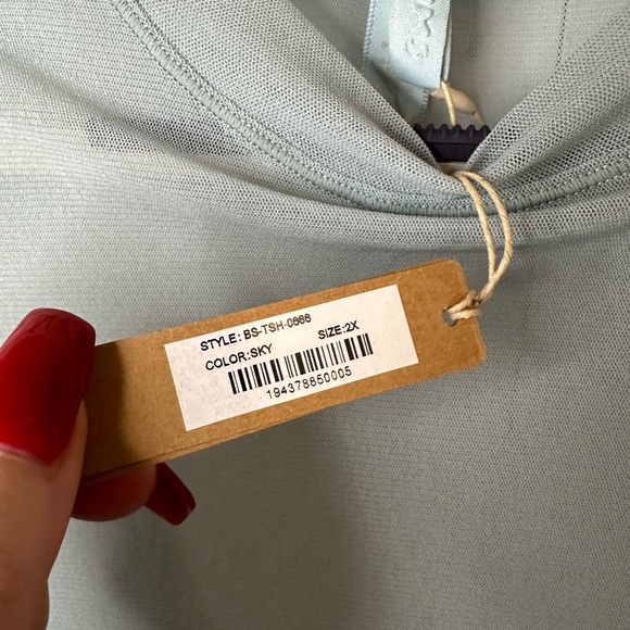 SKIMS Summer Mesh T-shirt Bodysuit Sz.2X & XL Sky - Picture 3 of 3